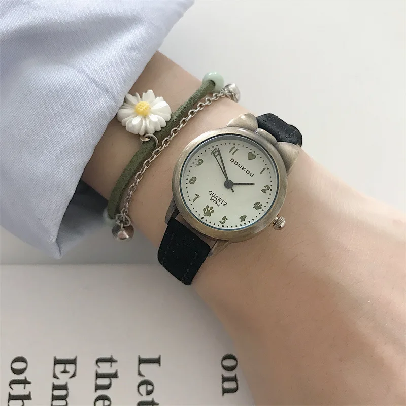

Luxury Retro Quartz Waterproof Watch for Ladies Fashion Stainless Steel Dial Casual Bracelet Watch Leather Wrist Watch for Women