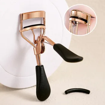 Silicone pad eyelash curler
