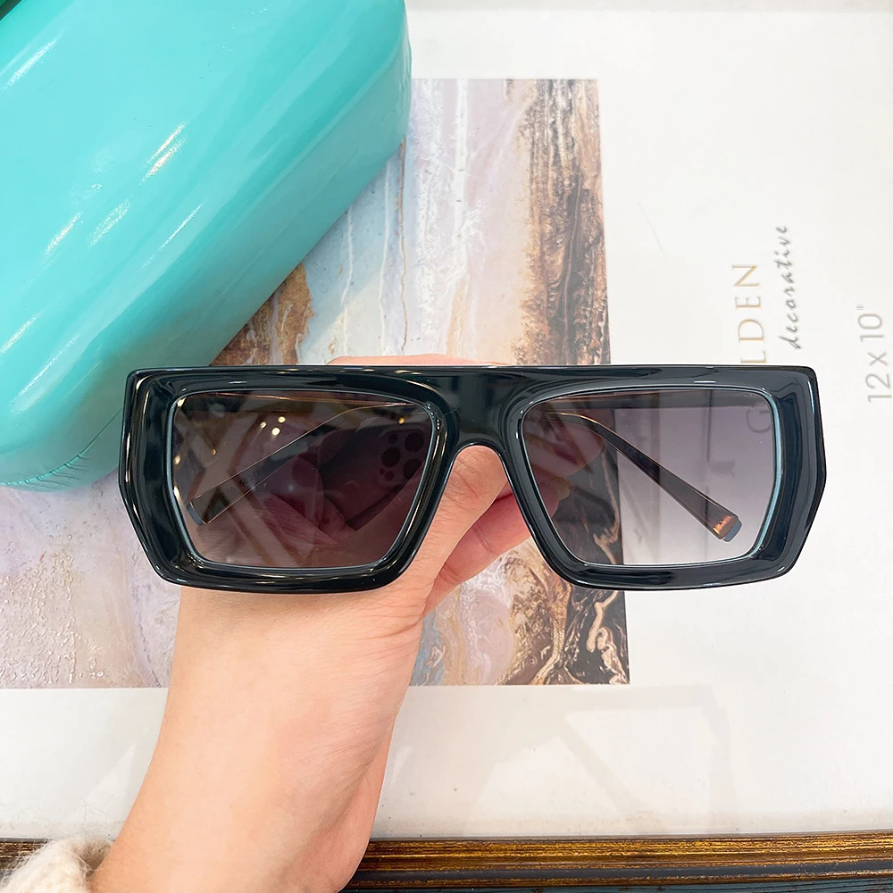 ������ ���� �� ���簢�� ��Ÿ�� ���۶�, ��Ʈ�� Ʈ���� �Ƽ�����Ʈ ������ ����, ������ �¾� �Ȱ�, TC TF4218