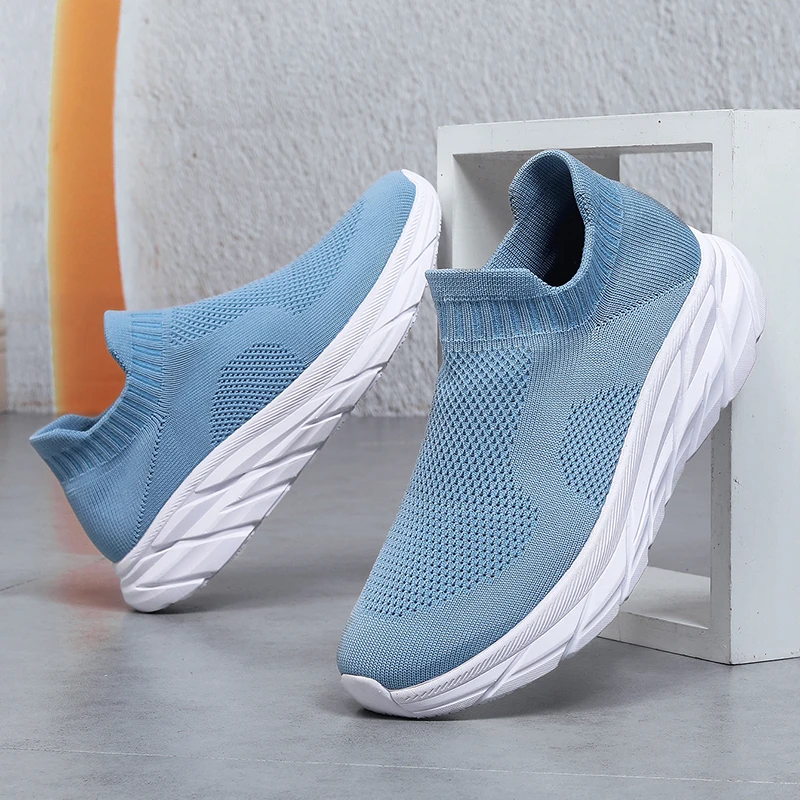 Couple Casual Shoes Fly-woven Breathable Men's and Women's Sports