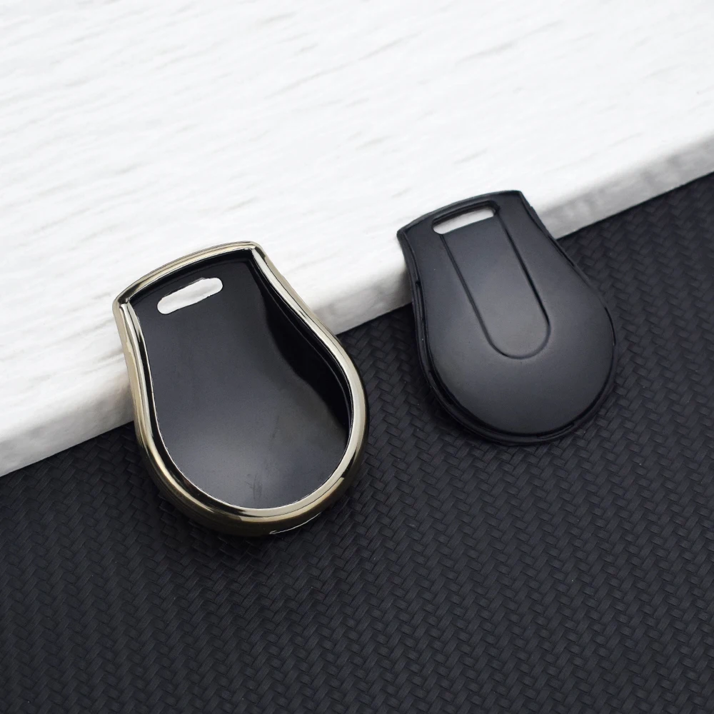 Luxury Leather Car Key Holder with Keychain - Four-Button Protection