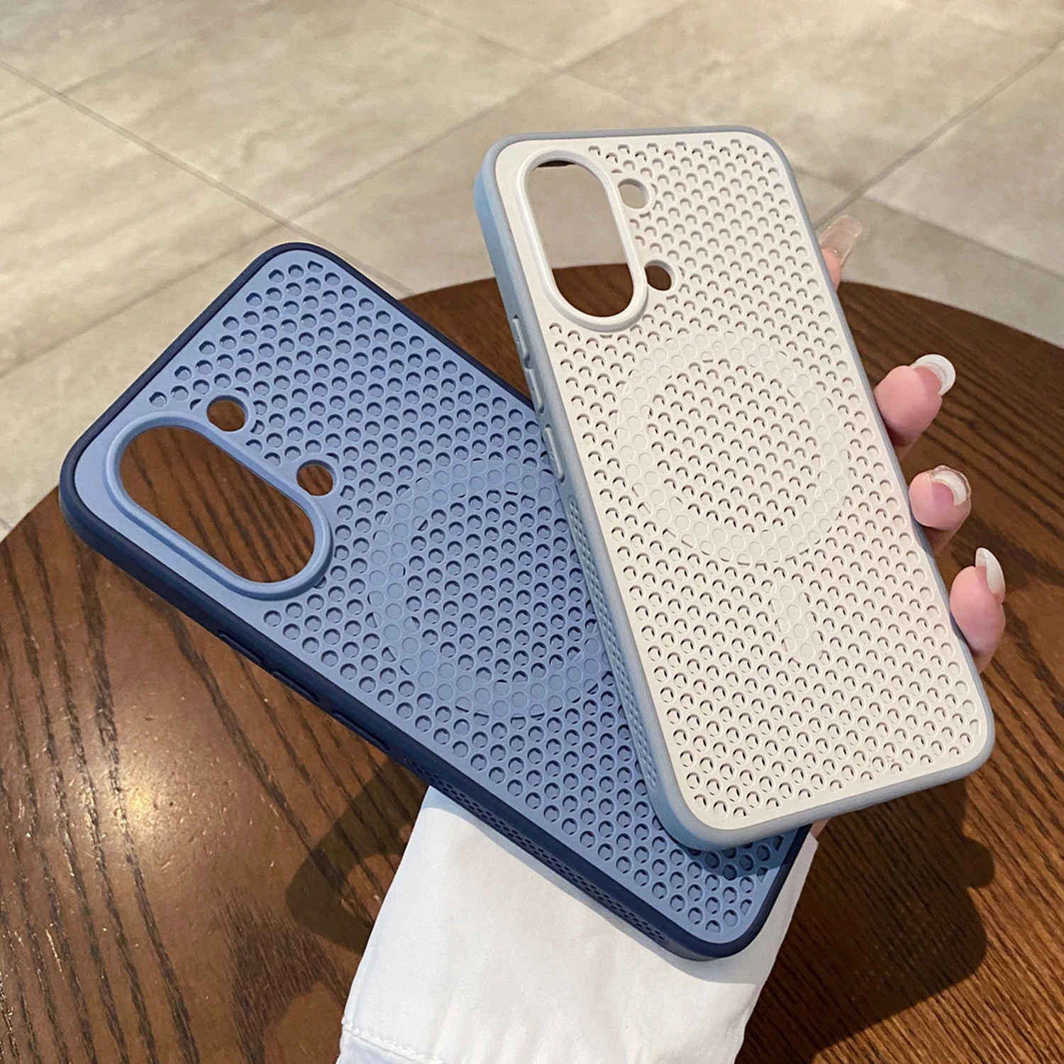 Breathable Matte Mesh Heat Dissipation Case - Clashing Colors