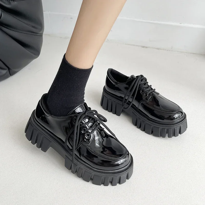 

NEW Patent Leather Platform Oxford Shoes for Women 2022 Spring Casual Lace Up Flats Woman Black Chunky Shoes Zapatillas Mujer