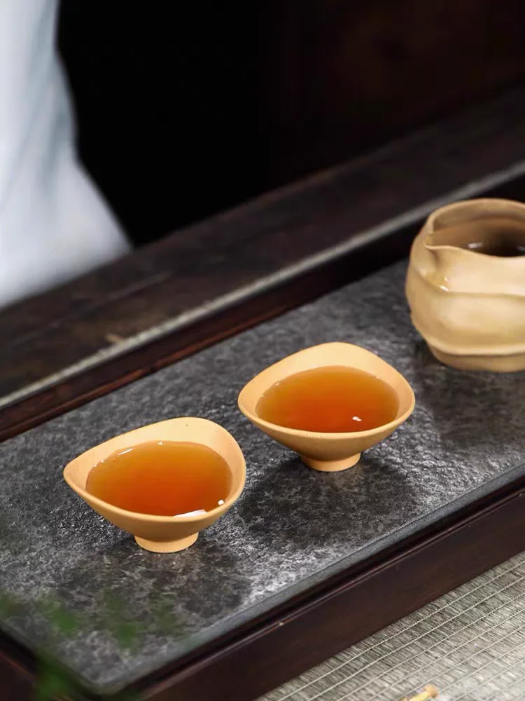 Purple Clay Teacup Tea Tasting Master's Cup Small Capacity Mineral Gold Section Mud Triangle Cup Kung Fu Tea Set