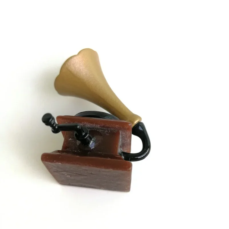 1:12 Furniture Mini Accessories Ultra-compact Retro Phonograph Record Player With Record DIY Miniature Doll House 6