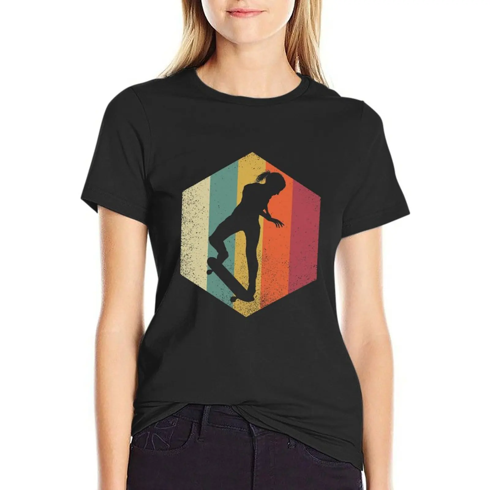 

Girl Skateboarding - Retro Distressed T-Shirt Blouse Female clothing vintage clothes t shirts for Women loose fit