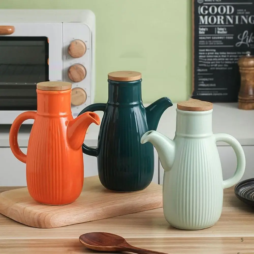 

Leak-proof Olive Oil Bottle Creative Wood Lid Thicken Sauce Jug Comfortable Grip Anti-slip Handle Soy Sauce Pot Household
