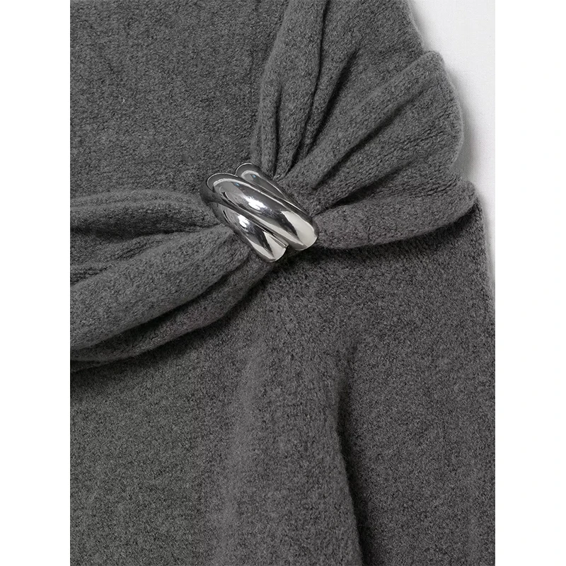 Off Shoulder Knitted Sweater For Women With Metal Inlay Long Sleeve Chic Pullover Top 2025 New Autumn Winter Knitwear Sweaters