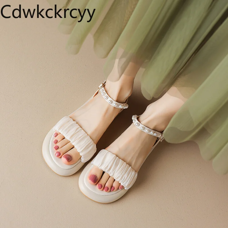 

Летние новые стильные модные женские сандалии с открытым носком на низком каблуке, Изящные Жемчужные школьные женские сандалии, размер 33-43, высота 2 см