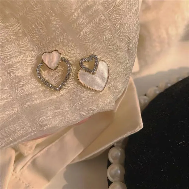 Orecchini pendenti a forma di cuore di nuova moda per le donne, smalto bianco, doppio cuore, gioielli coreani, orecchini femminili, regalo per ragazze  36