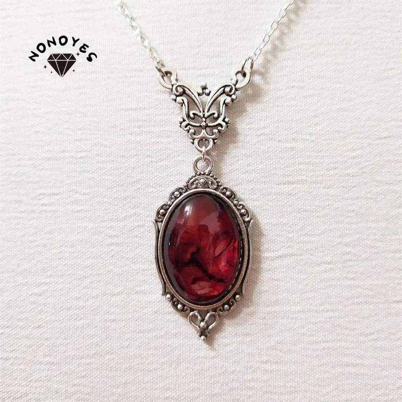Collier Apophis Sombre main image 1