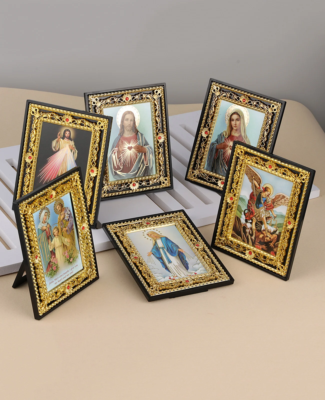 Diyalo Religiöse hölzerne St. Michael Heilige Familie Heiliges Herz Göttliche Barmherzigkeit Unsere Liebe Frau Heilige Bilder Symbole Rahmen Dekoration Geschenke