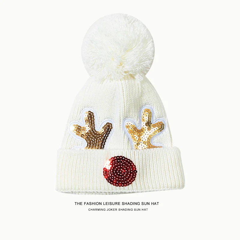 Рисунок 6 - Детская вязаная шапка с помпоном