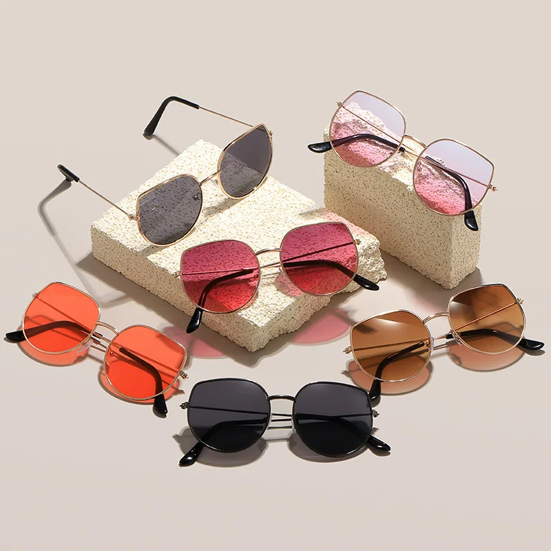 Cat Eye Sonnenbrille Männer Vintage Metall Sonnenbrille für Frauen Luxusmarke Brille Sonnenbrille Damen Sonnenbrille für weibliche männliche antike