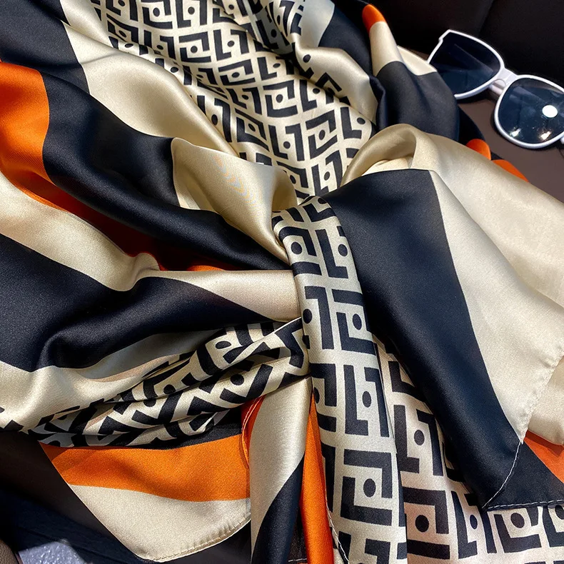 New Brocade Four Kinds of Printed Mulberry Silk Scarf Scarf Women's Bib Sun Protection Shawl Summer Beach Towel Long Scarf