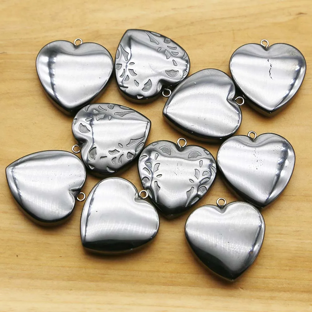 New Natural Hematite Black Gallstone Heart Shaped Carved Necklace Pendant Exquisite Fashion Charms Jewelry Gifts Wholesale 24Pcs