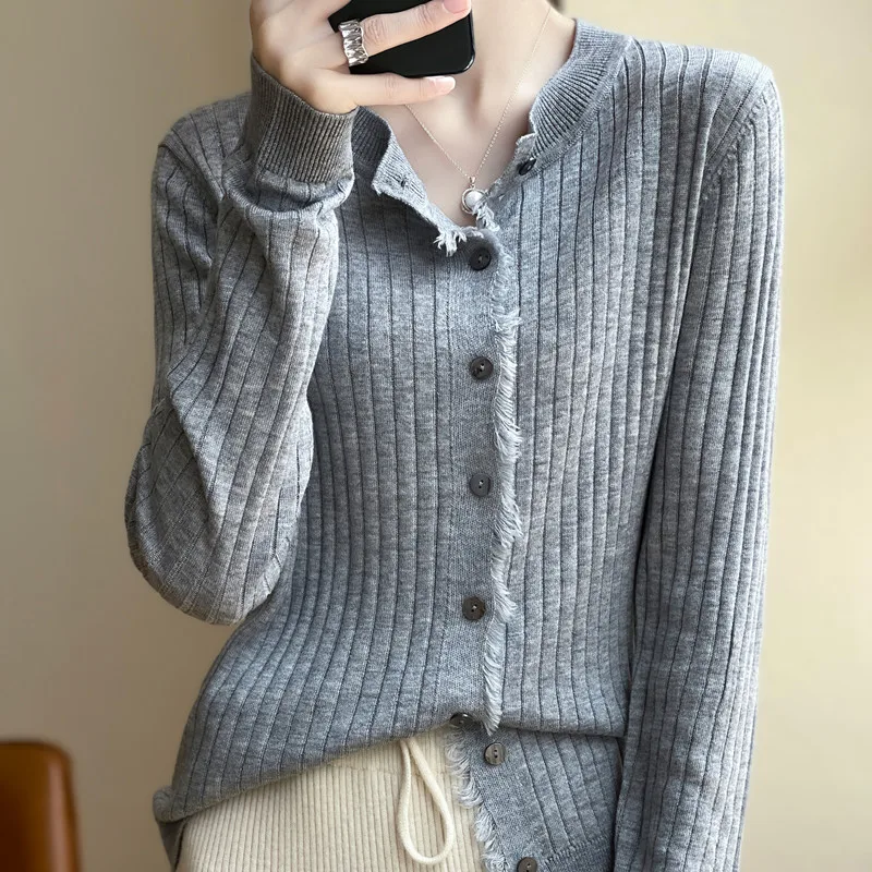 

Early Autumn New White Knit Cardigan Coat Women Thin Round Neck Loose With Wool Sweater