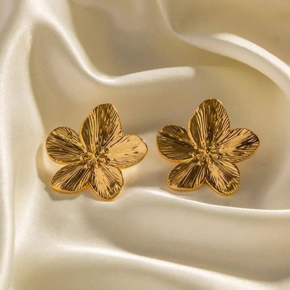 Nuevos pendientes de mariposa de acero inoxidable de moda encanto 18k dorados y de alta calidad regalos de joyería impermeables personalizados