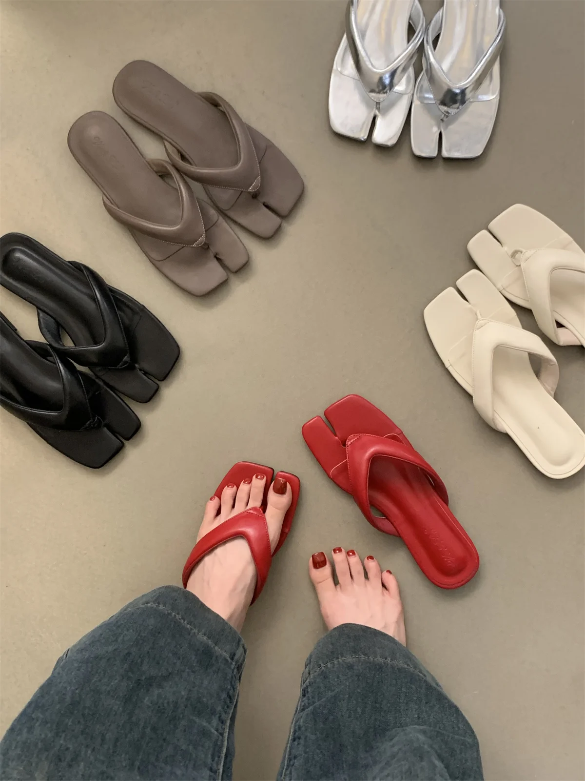 

Туфли женские с разрезом на плоской подошве, удобные лоферы, повседневная обувь на низком каблуке, тапочки из искусственной кожи в японском стиле ниндзя, тапки