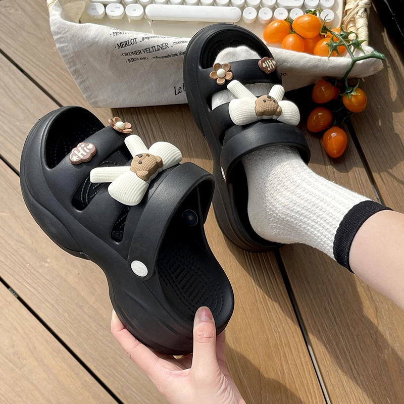 صنادل نسائية بكعب منصة لصيف 2025 شباشب فاخرة مصممة...