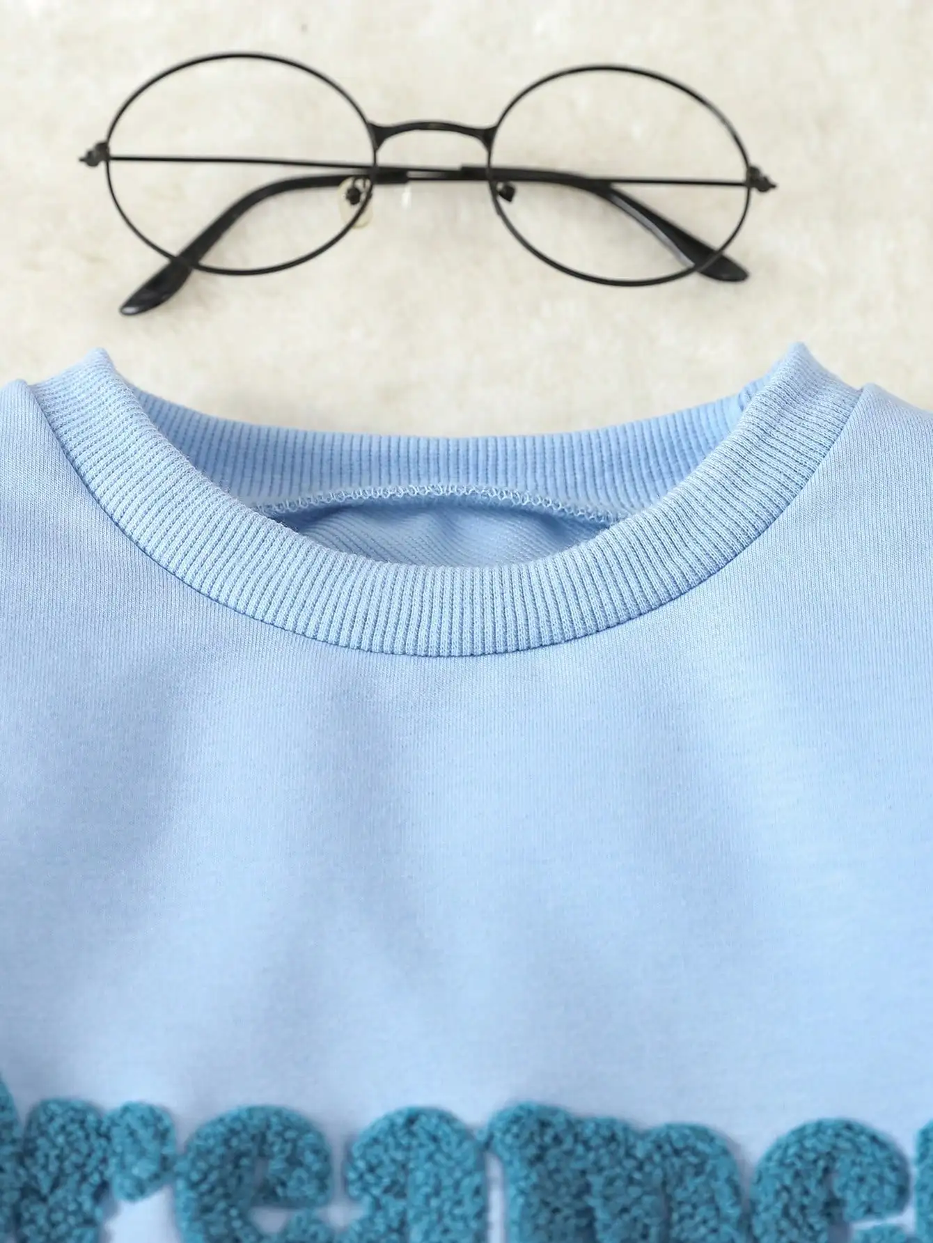 Рисунок 3 - Детский однотонный комбинезон для