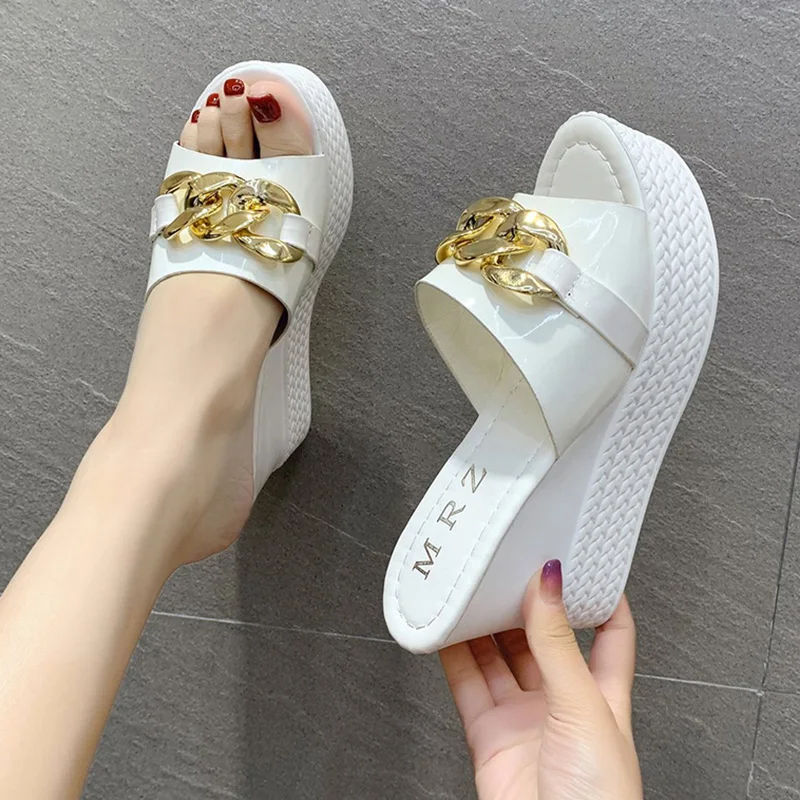 Slippers for Women Summer  Outdoor Platform Wedges Slides Ladies Chain High Heels Leisure Beach Slippers Chunky Sandals