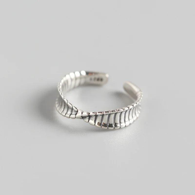 

Vintage Fashion Silver Color Ring Mobius Open Ring Ring Ring Banquet Jewelry Accessories Gift