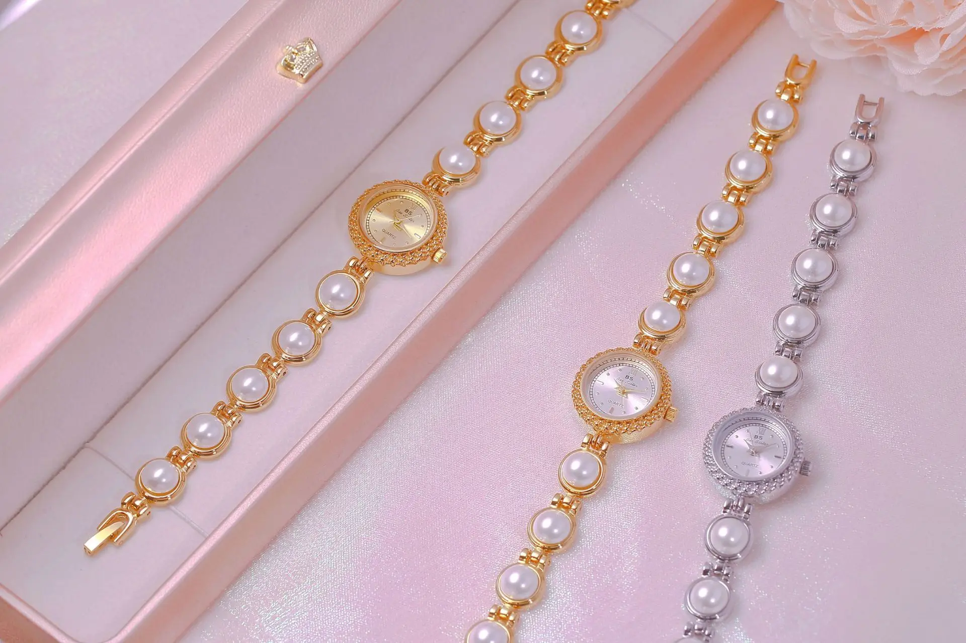 Reloj de pulsera para mujer estilo medieval con perlas_voghion.com