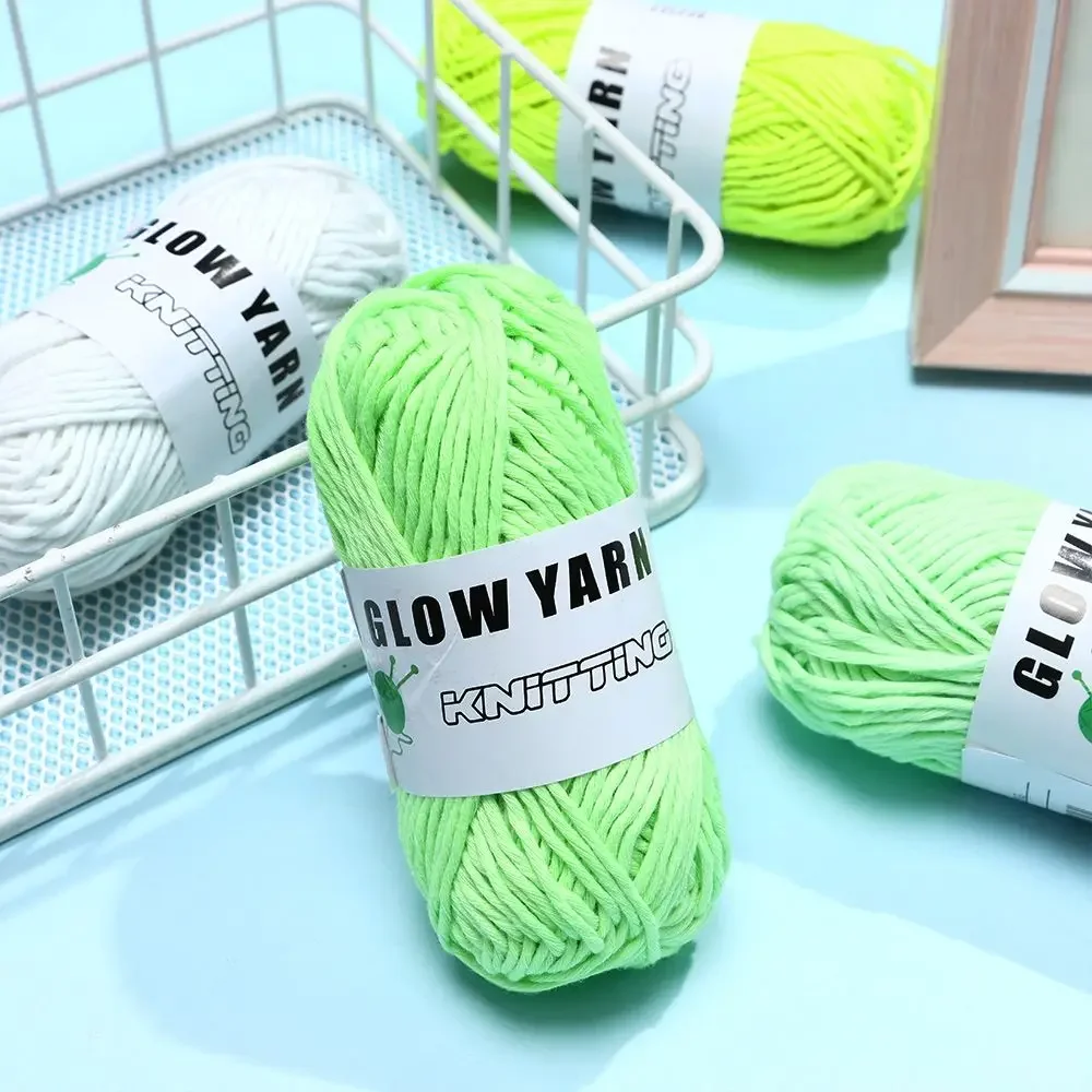 Polyester Glow in Dark Yarn for Knitting and Crafting