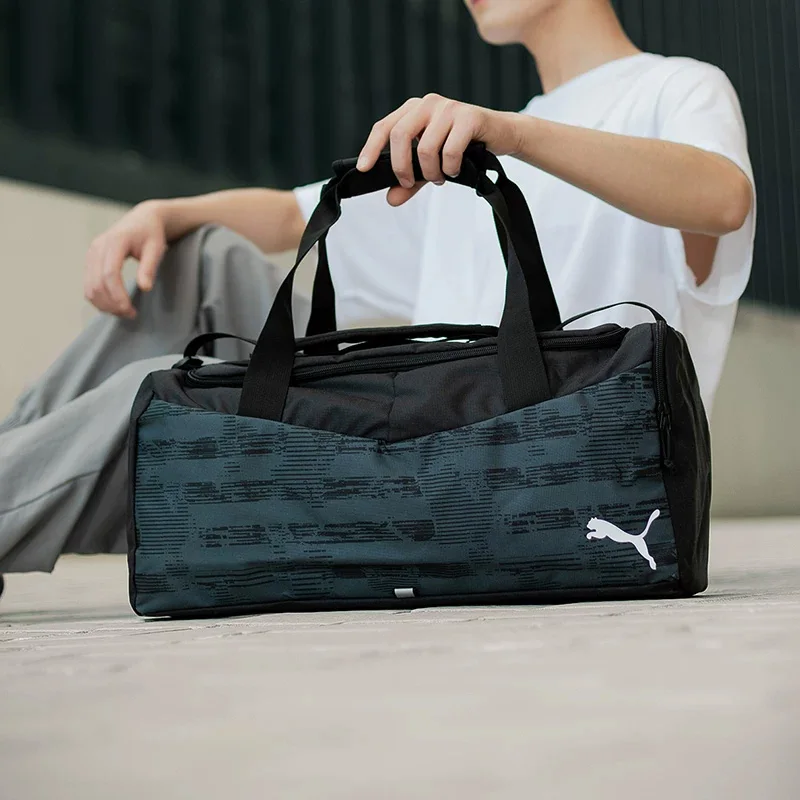 PUMA 피트니스 싱글 숄더백 메신저백 대용량 크로스바디백 트레이닝 여행가방 090577-01