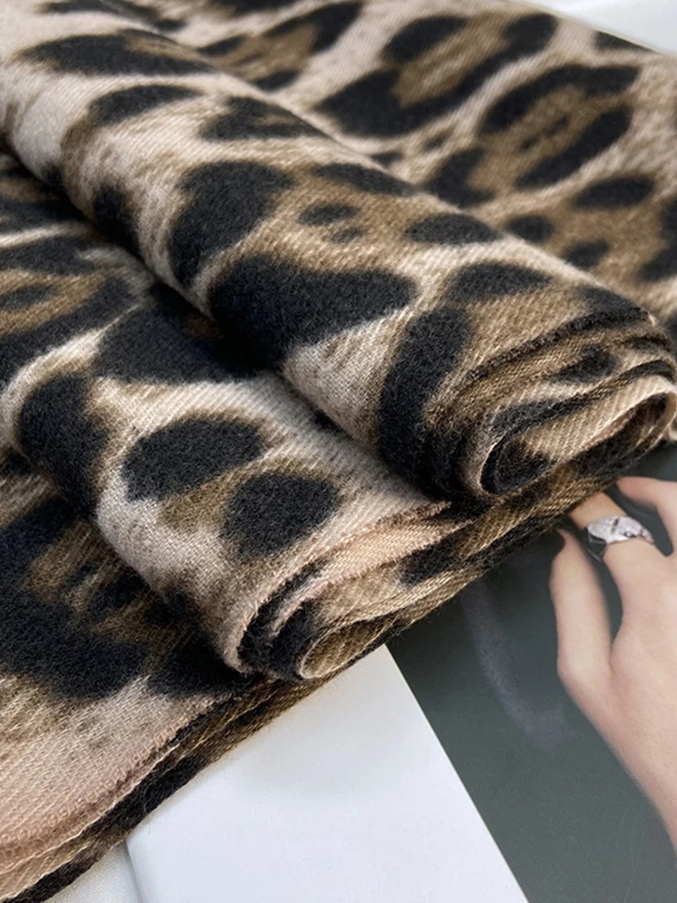 New Fashion Leopard Print Vintage Scarf Headscarf Winter Women Ladies Warm Tassel Scarve Pashmina Mujer Femme Foulard Wrap Shawl 5
