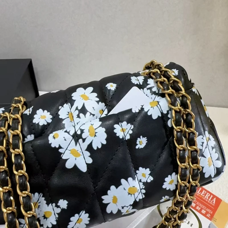 New sheepskin mesh chain crossbody bag classic and versatile fashion bag