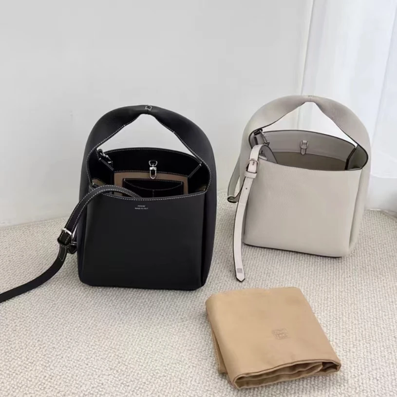 

Swedish niche TOTEME women's cowhide large capacity simple shoulder crossbody handbag vegetable basket bag bucket bag