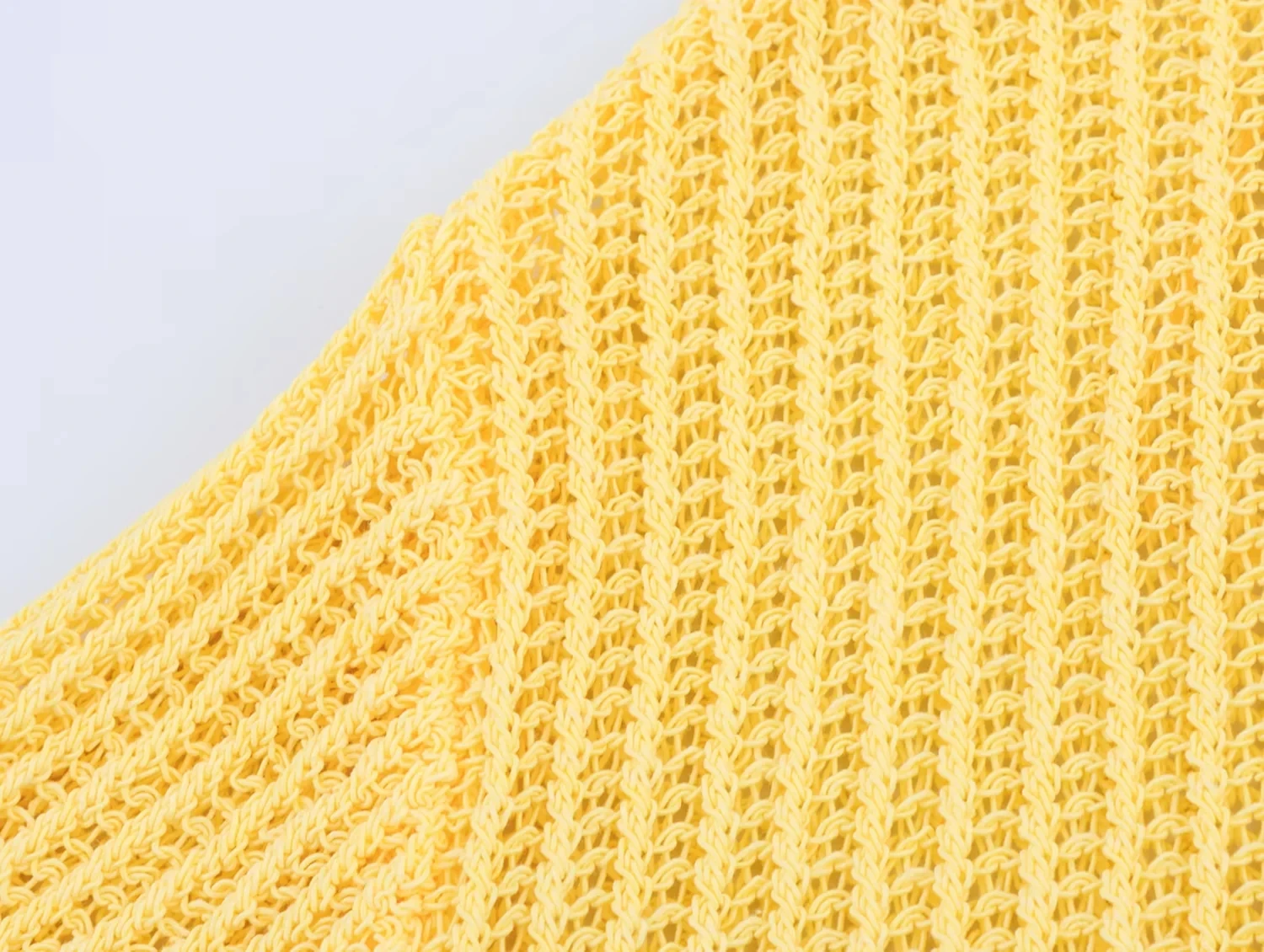 KONDALA Casual Aushöhlen Stricken Frauen Anzüge Tasten Kurzarm Strickjacken Frauen Breite Bein Shorts Mode 2025, Herbst Urlaub Anzug – Detail 10