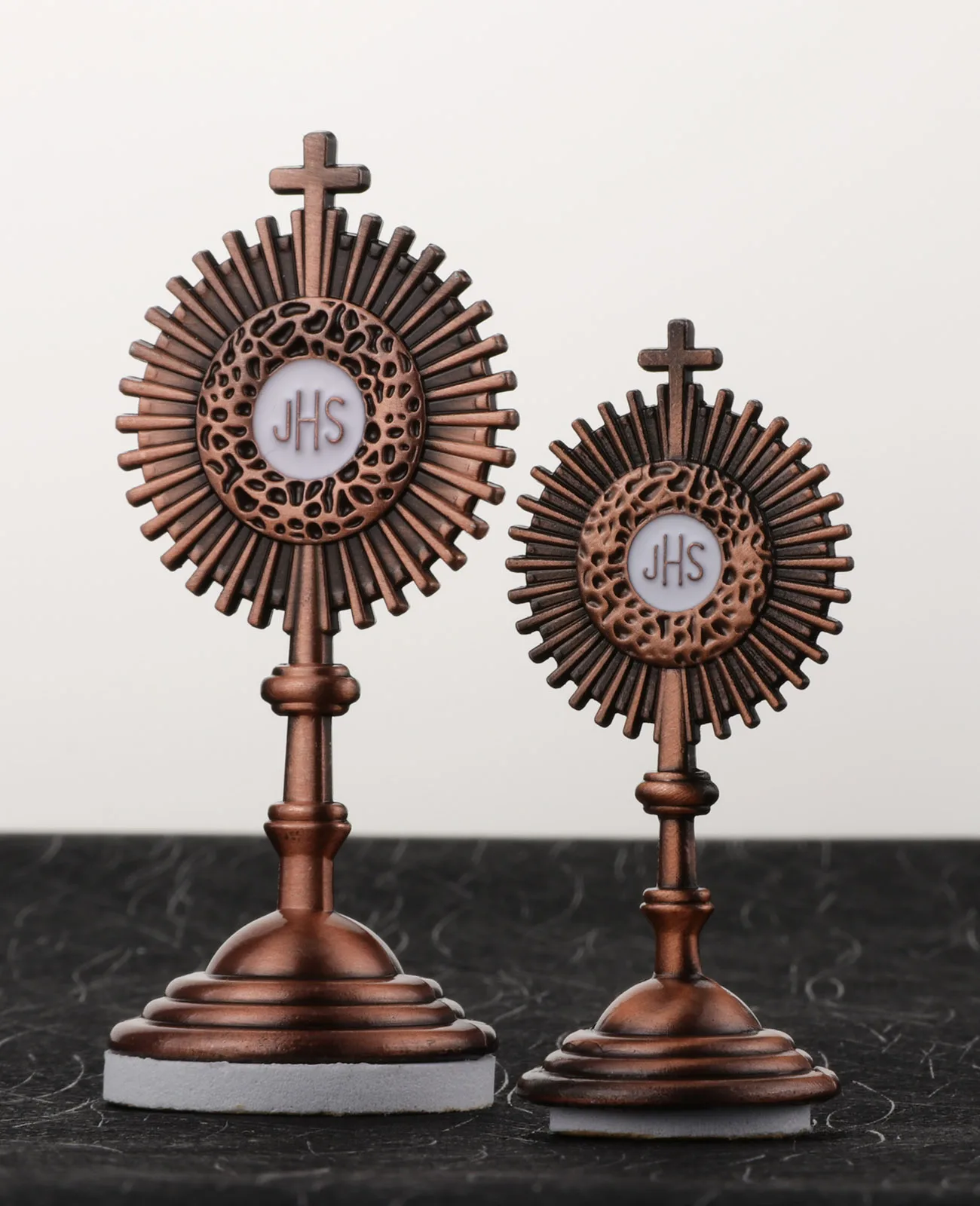 Enamel Cross Medal Crafts Stand Decoration First Communion Chalice Jesus Grail Christian Church Ornament Desk Display
