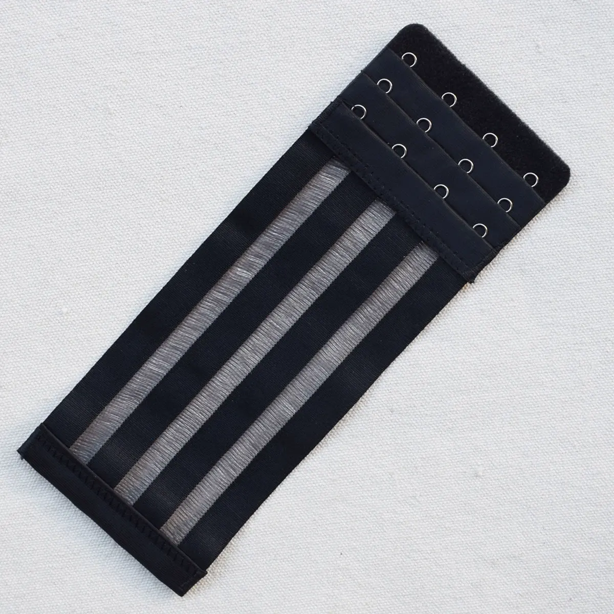 4 Rows black