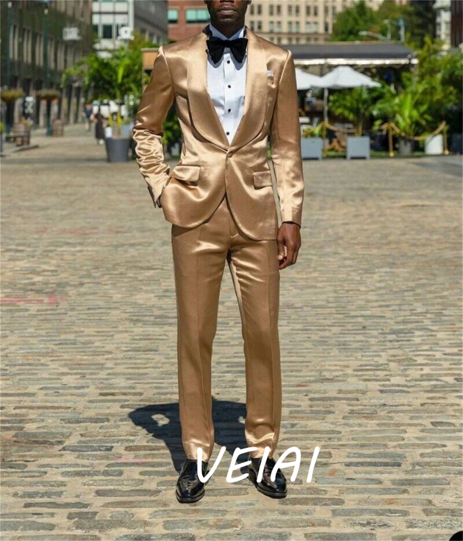 

Tailored Gold One Button Men Suits Peaked Lapel Formal Tuxedos For Wedding Bridegroom 2 Pieces Prom Blazers (Jacket+Pants)