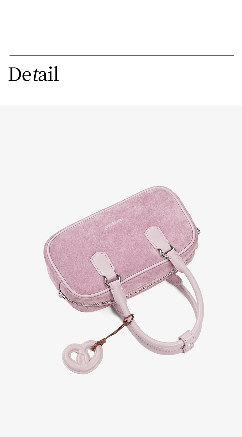 Split leather bowling bag, capacity view