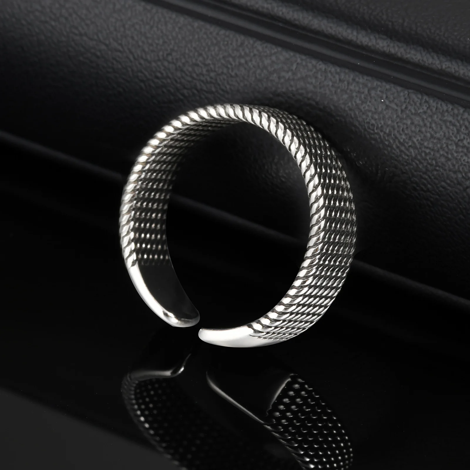 Prjewel 5,7 mm gewebter, strukturierter offener Ring für Männer und Jungen, verstellbar, einfaches Metall-Fingerband, Vintage-Männerschmuck, Vatertagsgeschenk – Detail 6