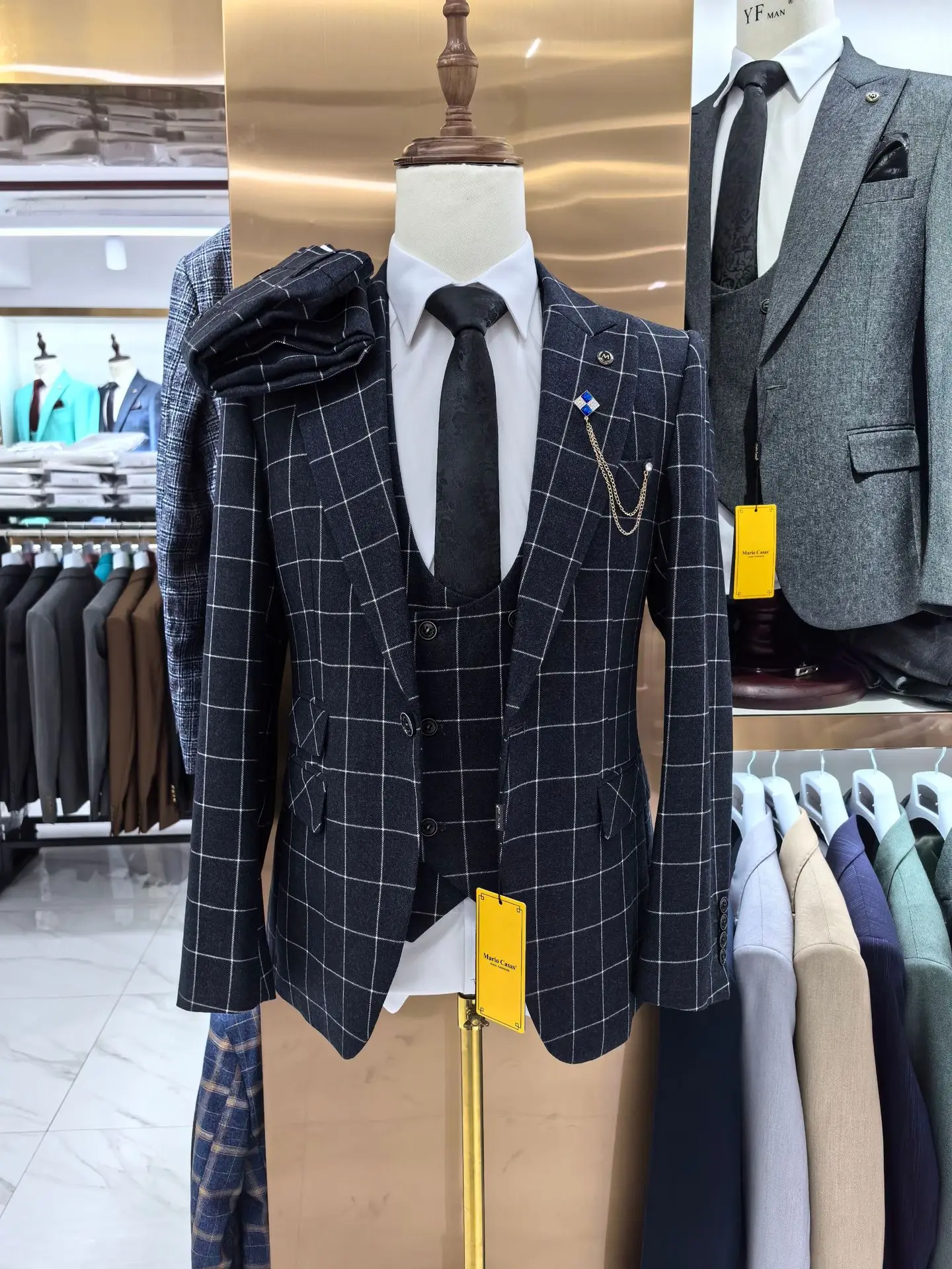 Man Suit Boutique Men's Plaid Wedding Casual Host Suit 3 Pieces Wedding Suits for Men  Suit for Men Wedding Dress