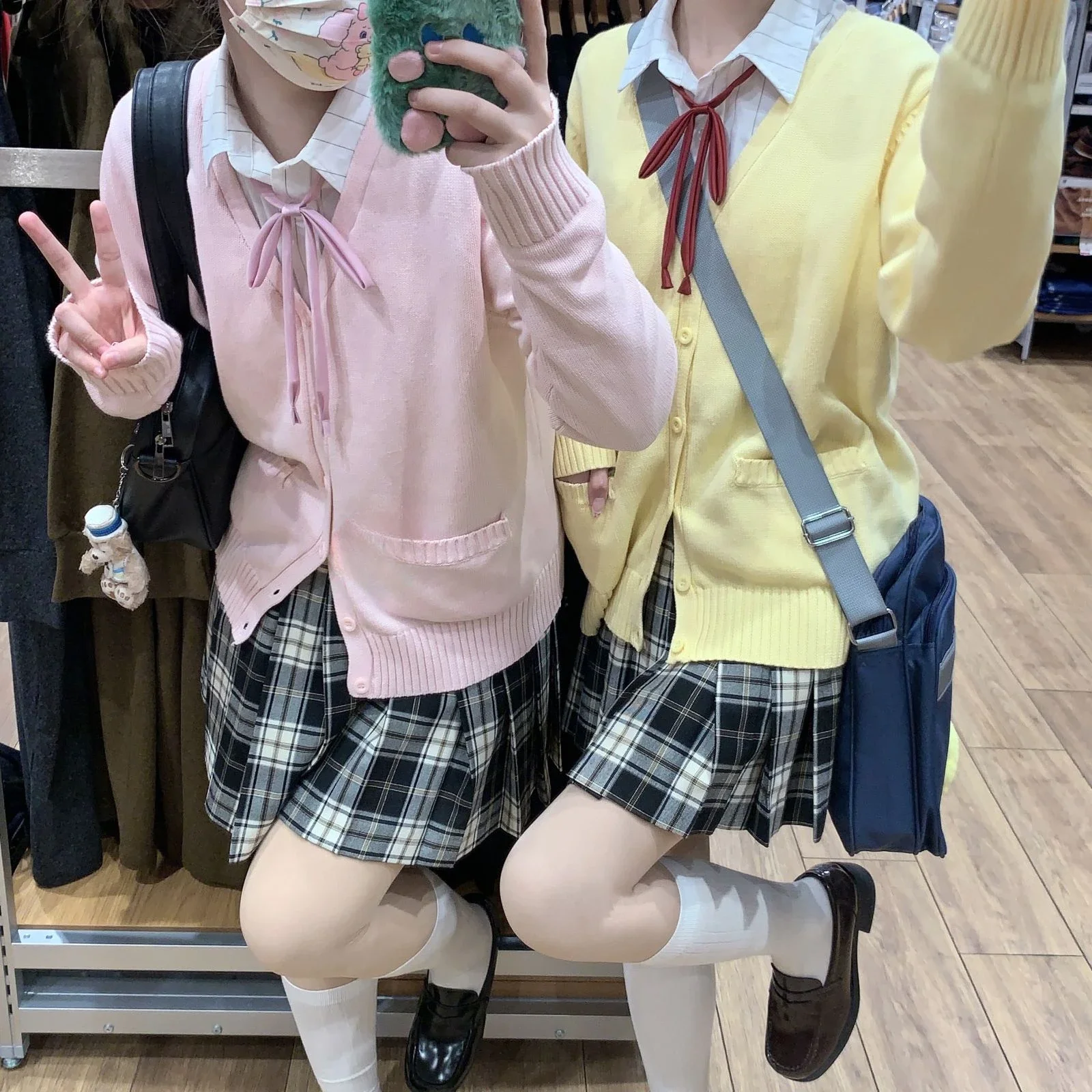 Anime Yellow Knitted Cardigan 2025 Spring and Autumn New JK Knitted Shirt Coat Long Sleeve V-neck Women's Cardigan Top 3