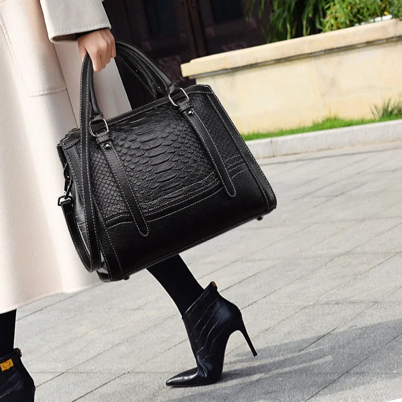 

Luxury bagTop 2023 New Fashion High Quality High Capacity Tote Bag Crocodile Handbag Fashion Women's Shoulder Bag Gg Cc Sac