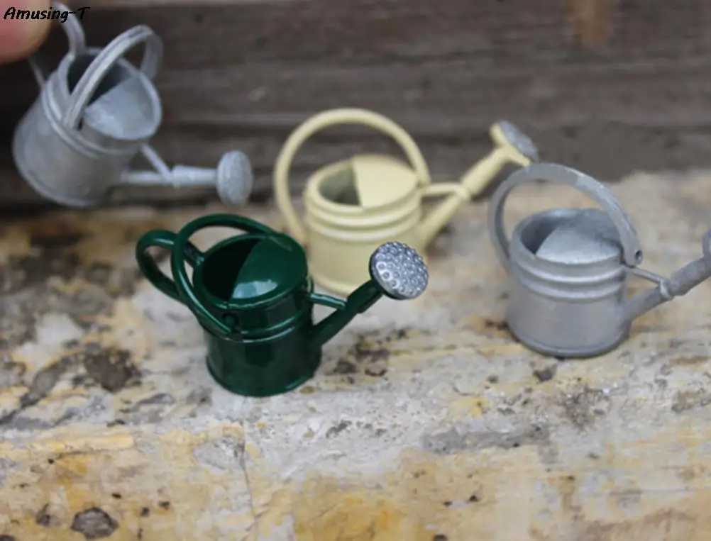 

Metal Watering Can Garden Decoration Classic Toys for Children Kids Dolls Accessory Random Color Dollhouse Miniature Furniture