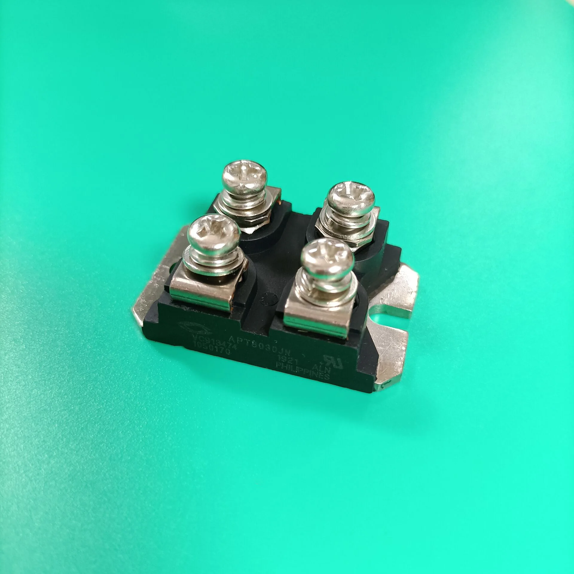 APT8030JN SOT-227 25A 800V APT8030 JN N-CHANNEL ENHANCEMENT MODE HIGH VOLTAGE POWER MOSFETS MODULE IGBT APT8030J N APT 8030JN AP