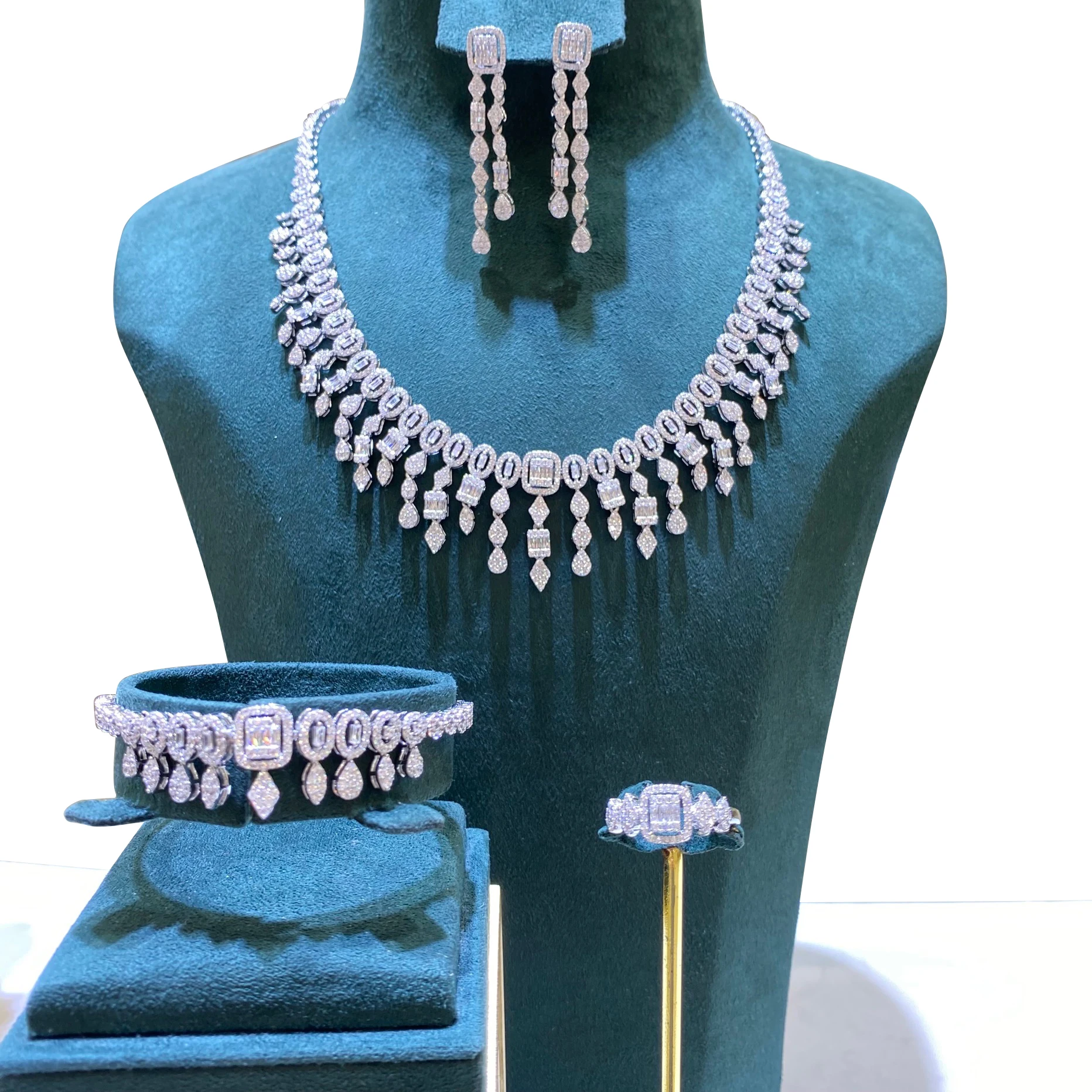 

GODKI New 4pcs Necklace Sets for Women Water Drop Cubic Zirconia Dubai Saudi Party Engagement Accessory Drop Shipping