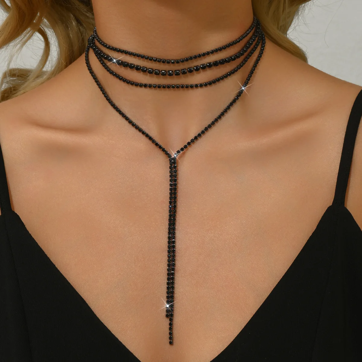 Colar feminino L66 com zircônio, vista frontal