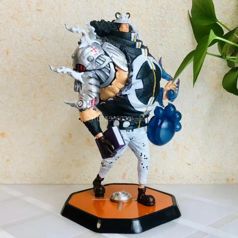 Bartholomew Kuma، مجسم شخصية من سلسلة One Piece، ي...