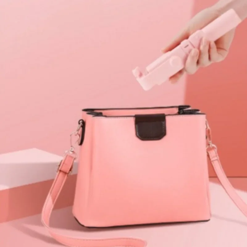 Mobile Phone Holder Selfie Stick Extension Bluetooth All-in-one with Fill Light Remote Control Multifunction Live Desktop Tripod