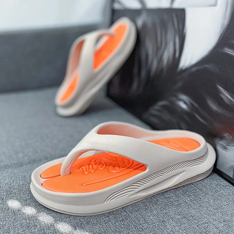 2024 New Men Flip Flops Outdoor Indoor Slippers Thick Soft Soled Men Sandals Non-slip Bathroom Shoes Men Slippers   Beach Slides