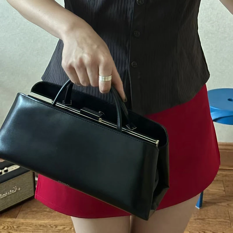 Long Clutch Bag With Adjustable Shoulder Strap Luxury Design Clip Handbag Purses For Ladies Exquisite Multi-layered Evening Bag 3